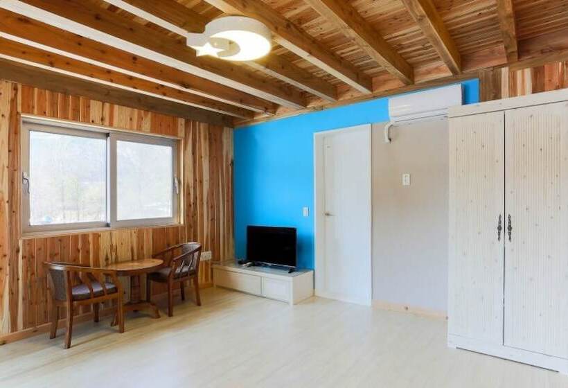 Gyeongju Samnamu Pension