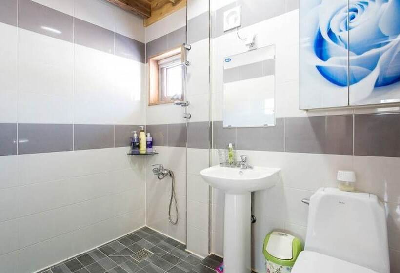 Gyeongju Samnamu Pension