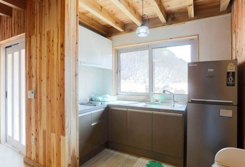 Gyeongju Samnamu Pension