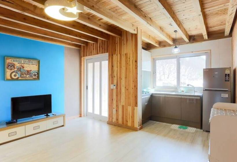 Gyeongju Samnamu Pension