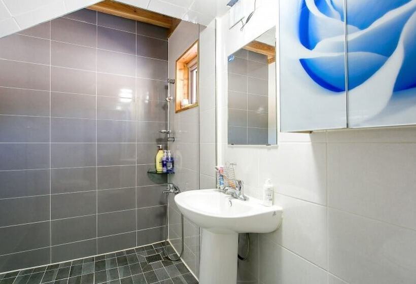 Gyeongju Samnamu Pension