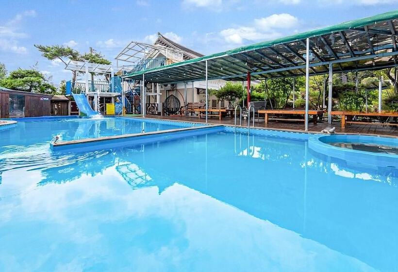 Gyeongju Soraedanga Pension