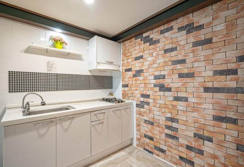 Gyeongju Bombom Pension