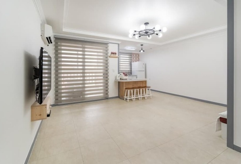 Gyeongju Victoria Diary Pension