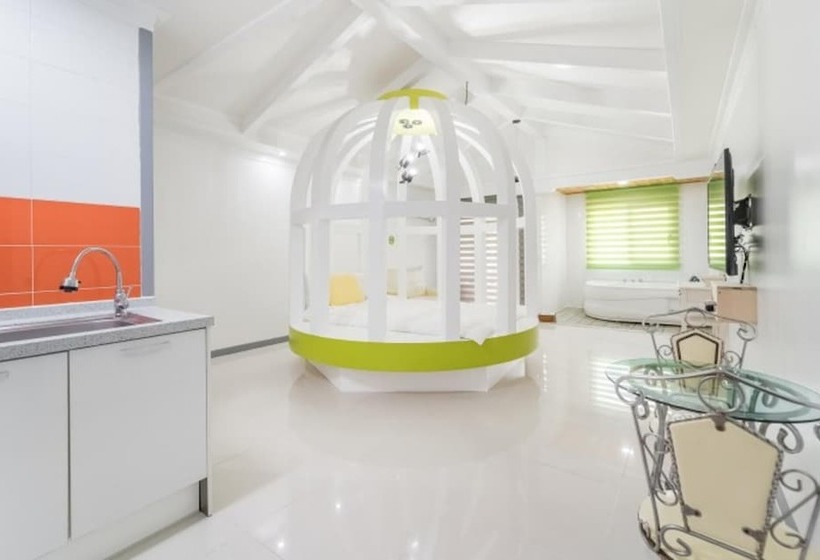 Gyeongju Victoria Diary Pension