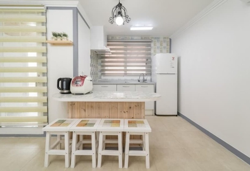 Gyeongju Victoria Diary Pension