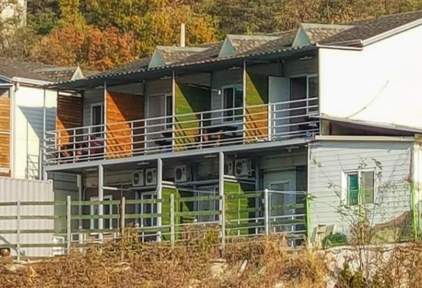 Gyeongsan Byeolgwan Pension
