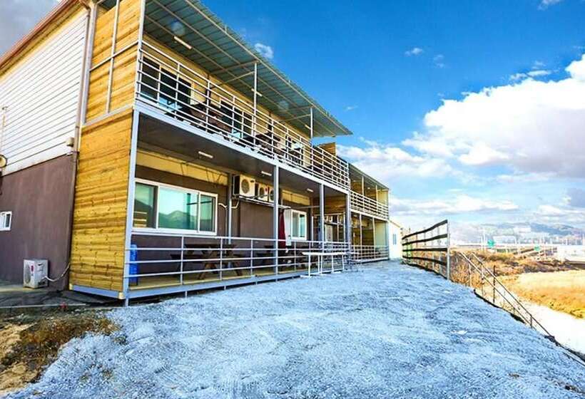 Gyeongsan Byeolgwan Pension