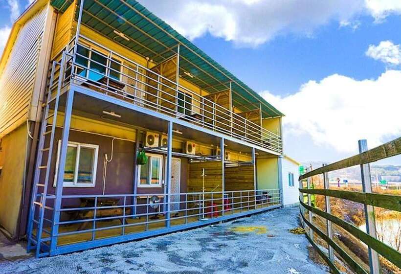 Gyeongsan Byeolgwan Pension