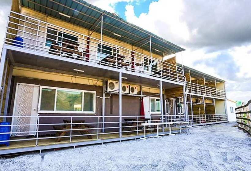 Gyeongsan Byeolgwan Pension