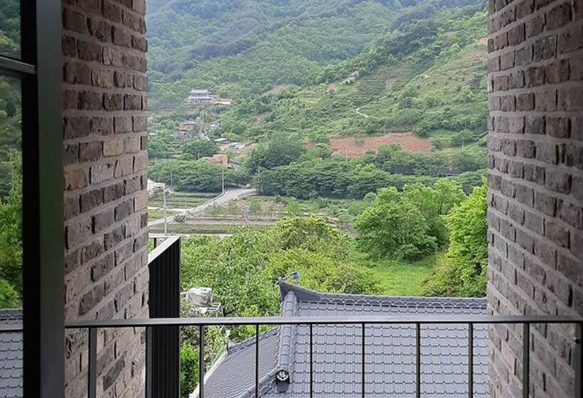 Hadong Monggeul Monggeul Pension