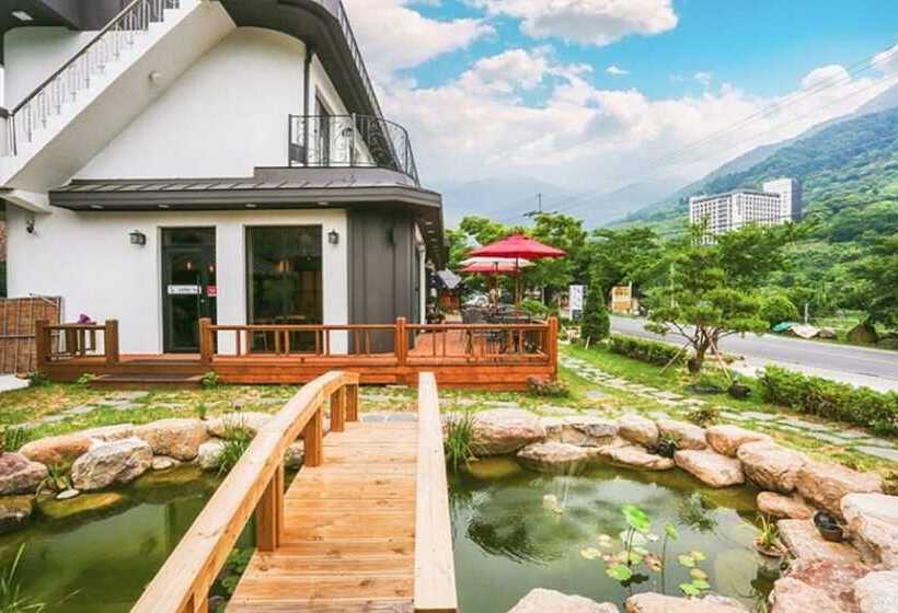 Hadong Sopungbang Pension