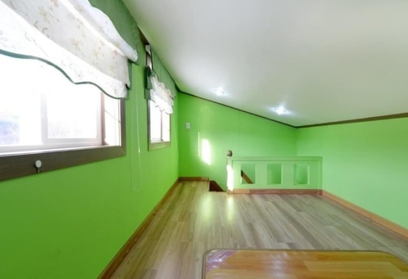 Hoengseong Byeoreulssoda Pension