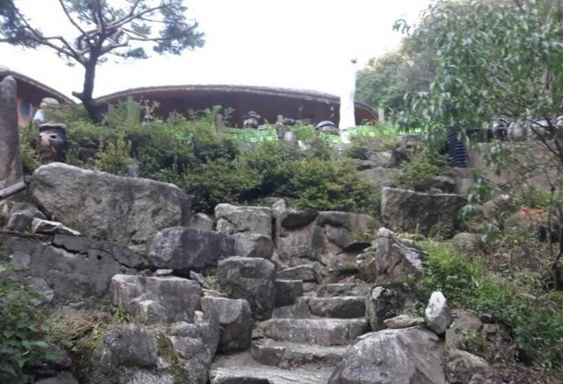 Hoengseong Haetbitdungji Pension