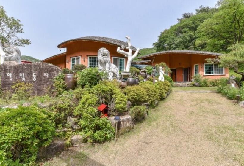 Hoengseong Haetbitdungji Pension