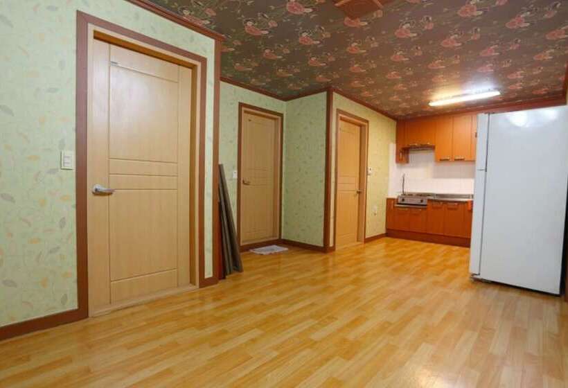 Hoengseong Jamjari Pension