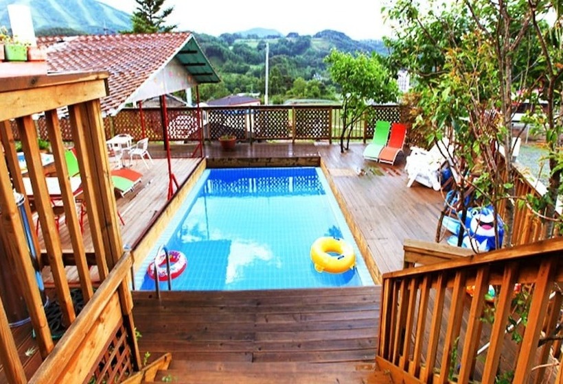 Hoengseong Modern Hill Pension