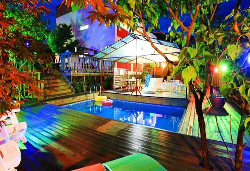 Hoengseong Modern Hill Pension