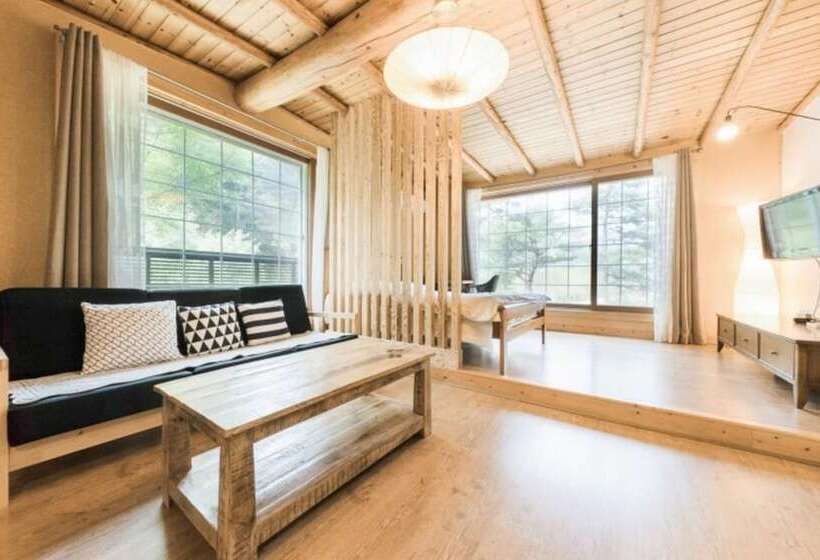 Hongcheon Fiction House Pension