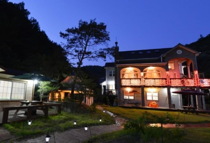 Hongcheon Gamjatown Pension