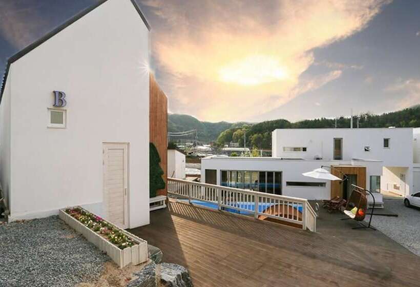 Hongcheon Pool Villa Bjork Pension