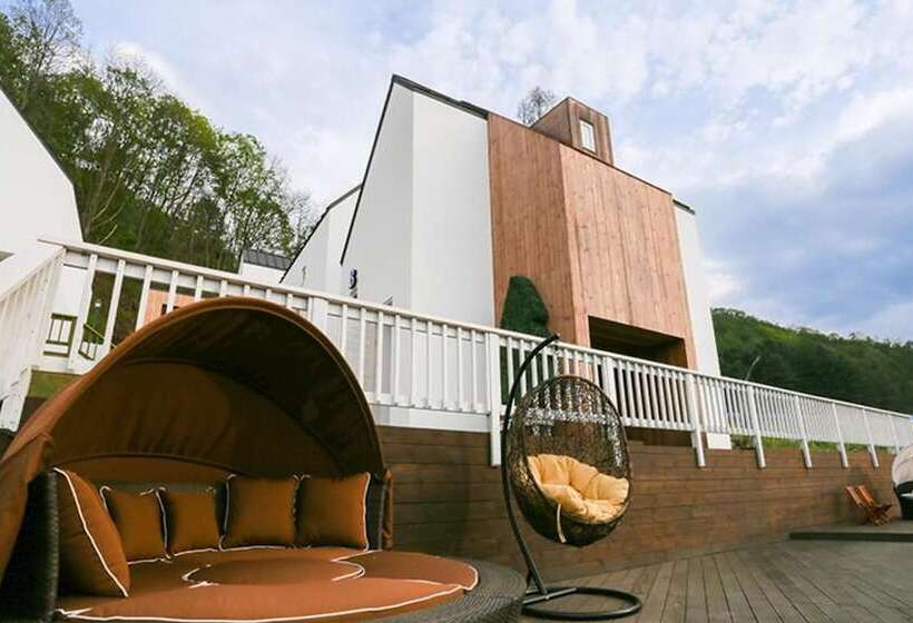 Hongcheon Pool Villa Bjork Pension