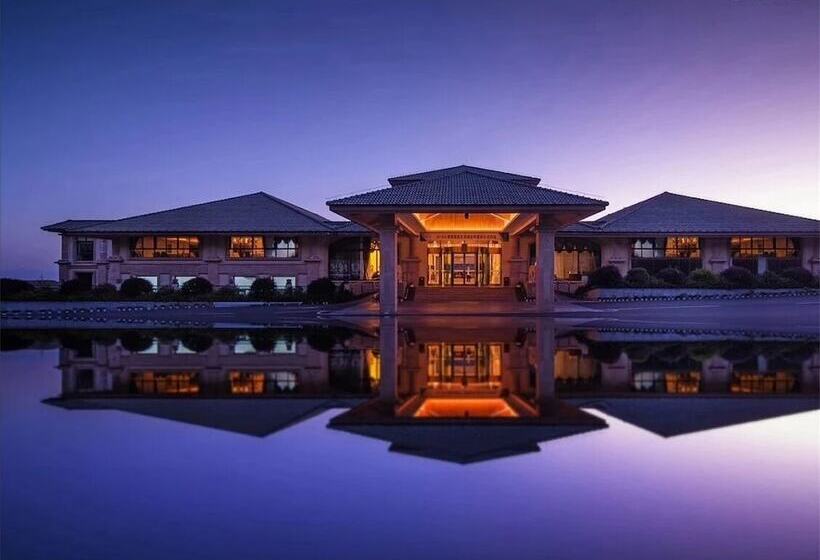 فندق Dali Art Golf