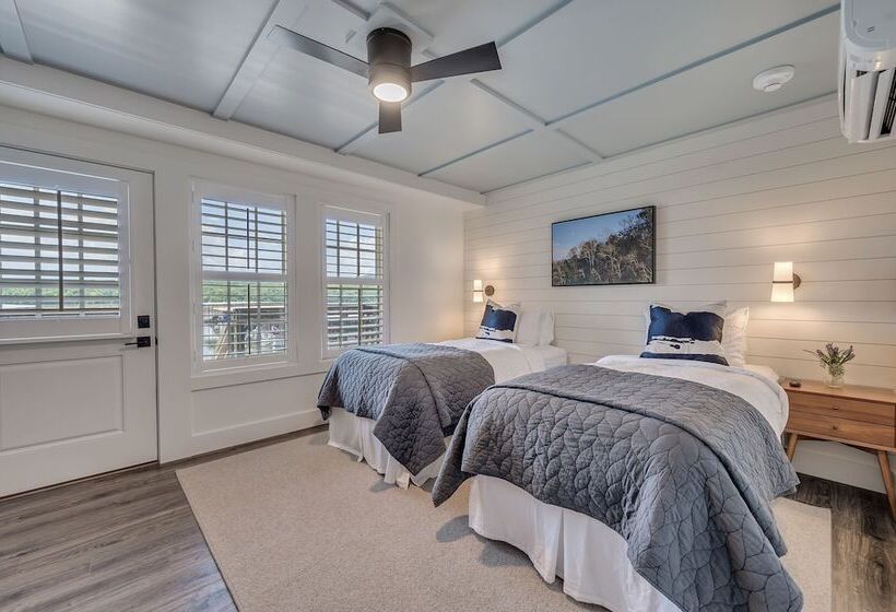 فندق Wildwood Resort & Marina