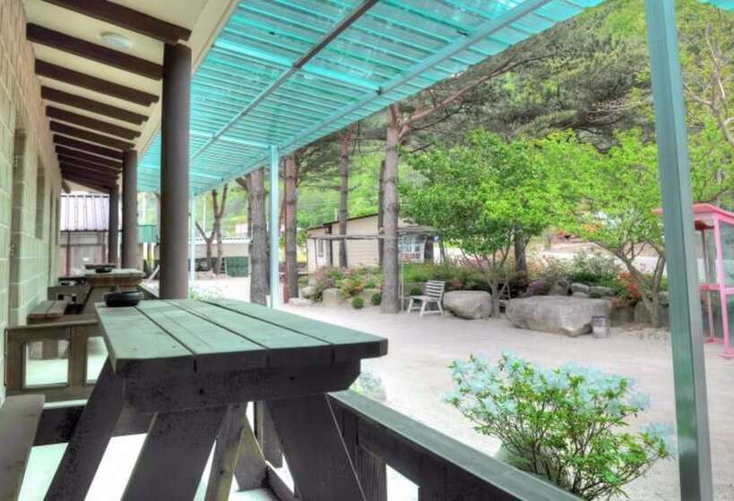 Inje Solbathwangto Pension