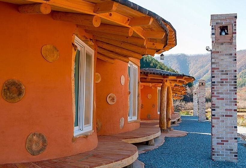 Jangseong Pyeonbaeksup Hwangto Pension