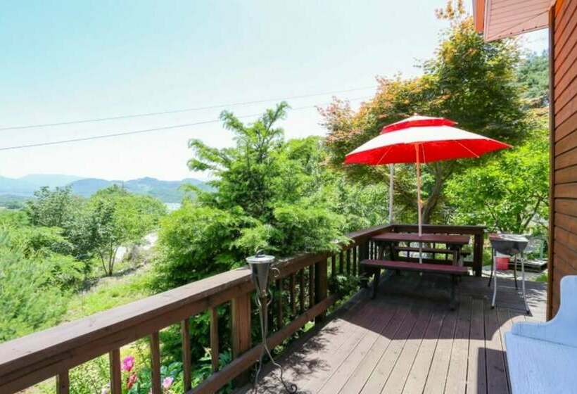 Jecheon Haereul Pumeun Dal Pension