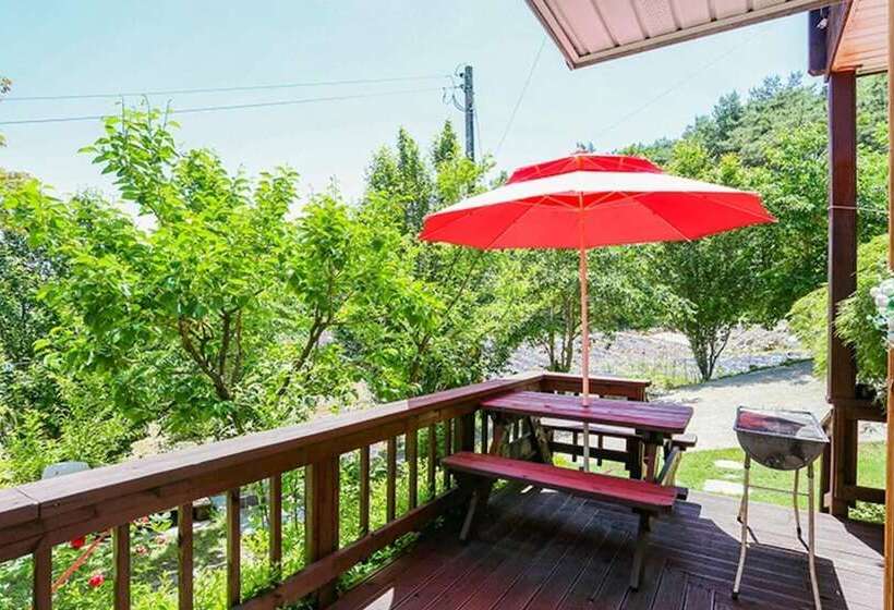 Jecheon Haereul Pumeun Dal Pension