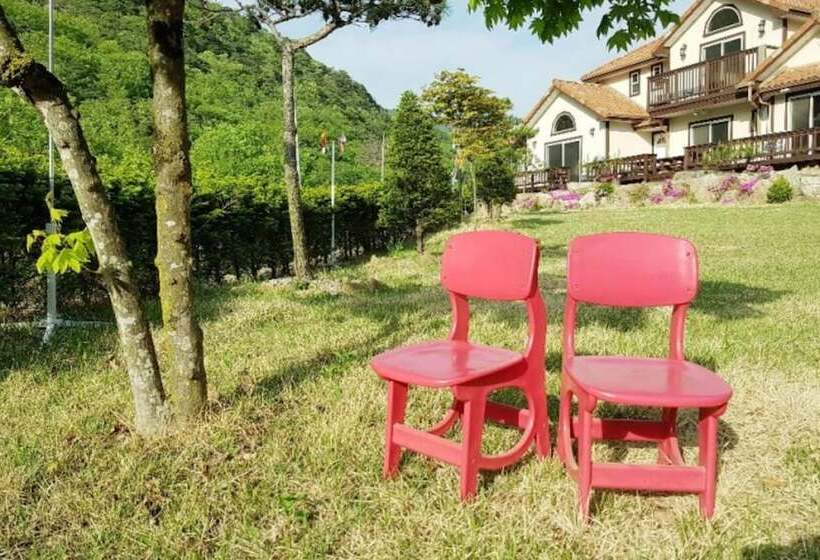 Jecheon Hakyeon Healing Pension