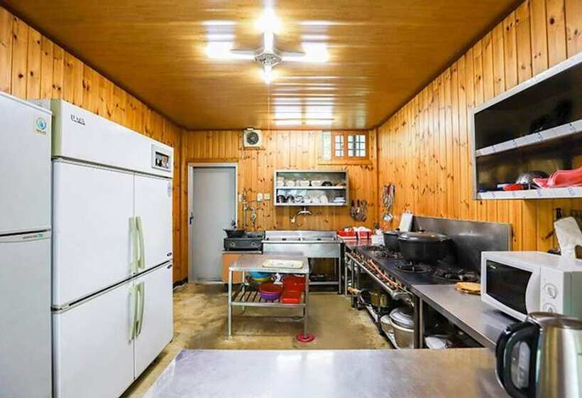 Jecheon Hosu Pension