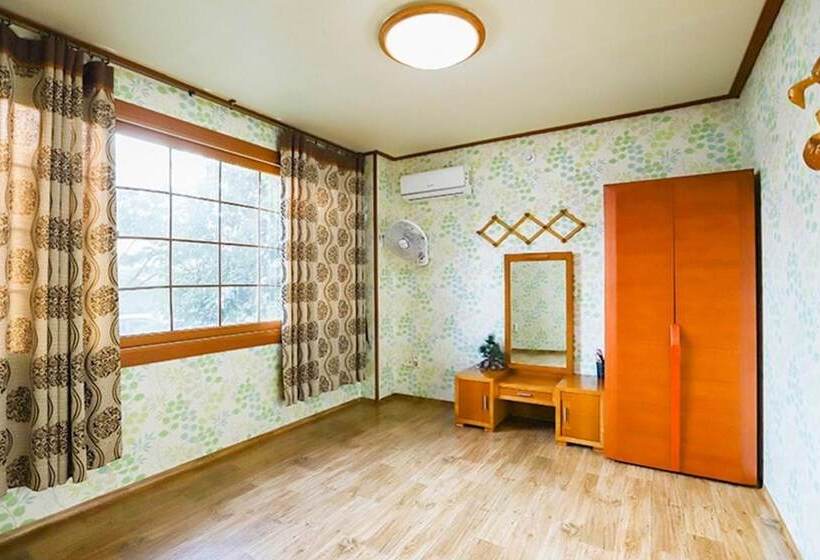 Jecheon Hosu Pension