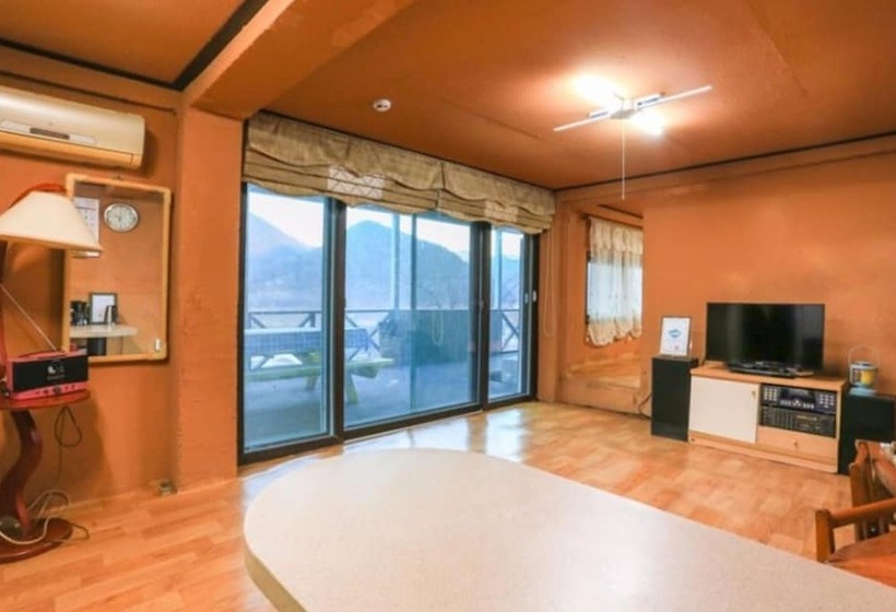 Jecheon Noksuwa Cheongsanuijip Pension