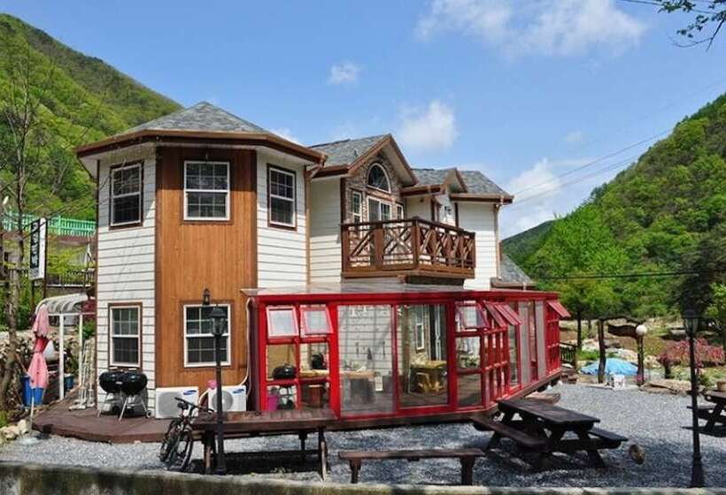 Jecheon The John Pension