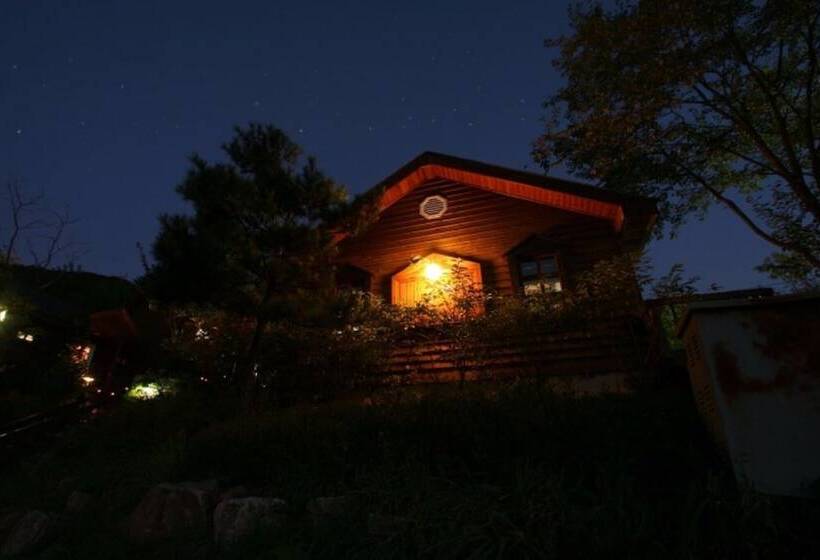 Jeongseon Haetbinnuri Pension