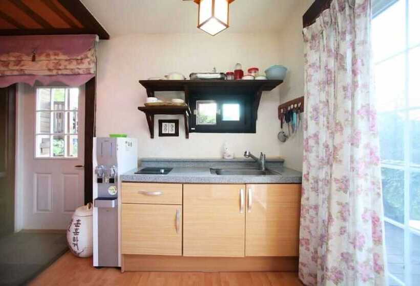 Jeongseon Haetbinnuri Pension