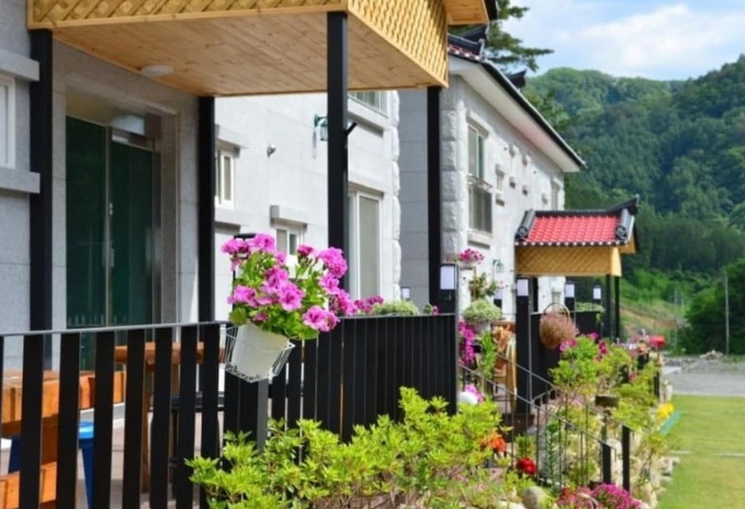 Jeongseon Ttobagi Condo Pension