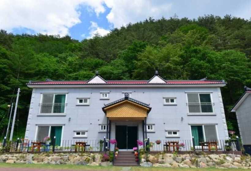 Jeongseon Ttobagi Condo Pension