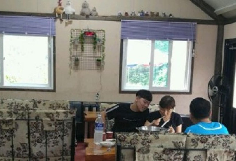 Jeongseon Ttobagi Condo Pension