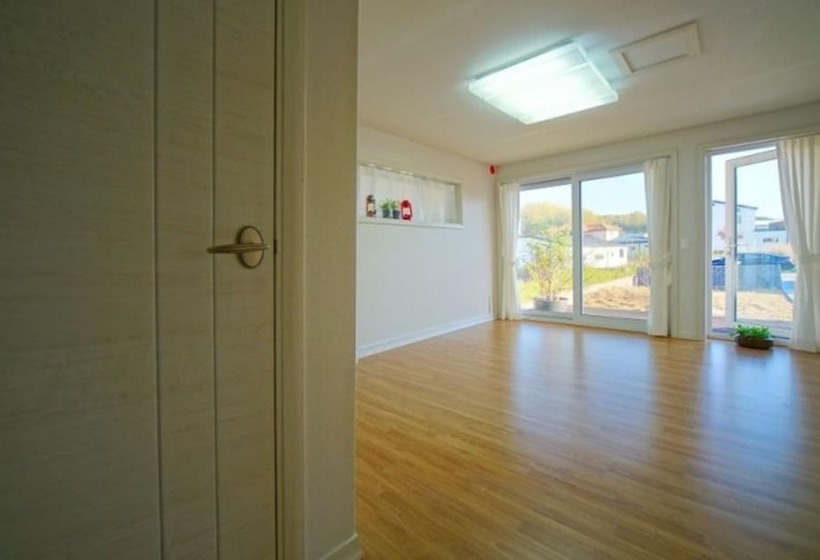 Jeonju Hosumaeul Dusilleene Pension