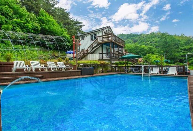 Jincheon Happy House Pension