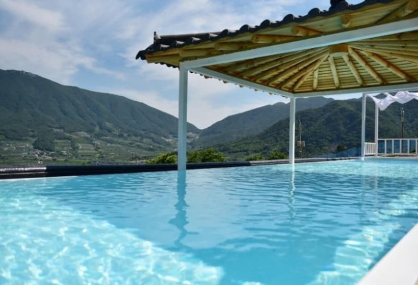 Miryang Eoleumgol Hanok Pension