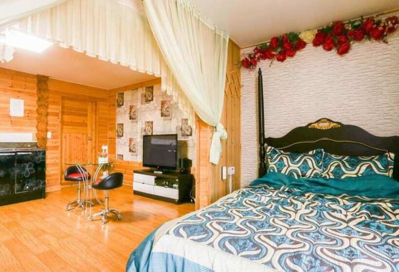 Morning Of Valley Pension Pocheon