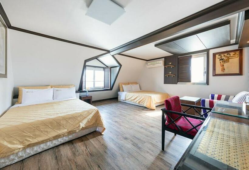 모텔 Nicepark Gangneung