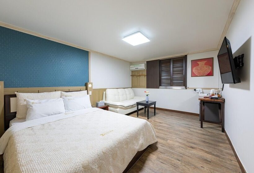 모텔 Nicepark Gangneung