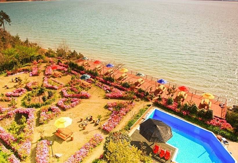 Muan Punggyeong Pension