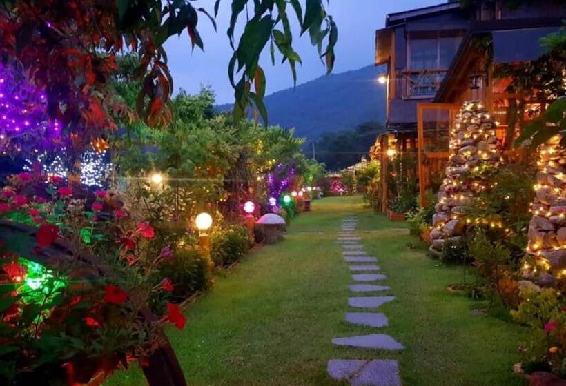 Muju Heukjip Punggyeong Pension